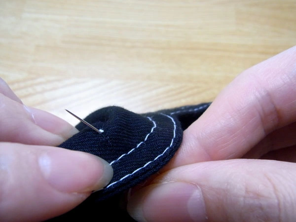 Blind stitching on reverse side