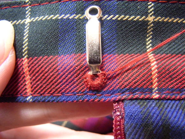 Sewing bar eye radially from inner circle to outer circle